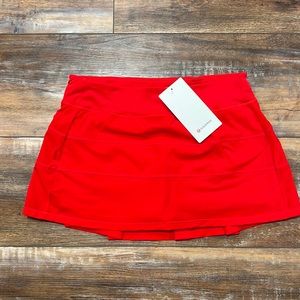 Lululemon Medium Red US 8 skirt NWT